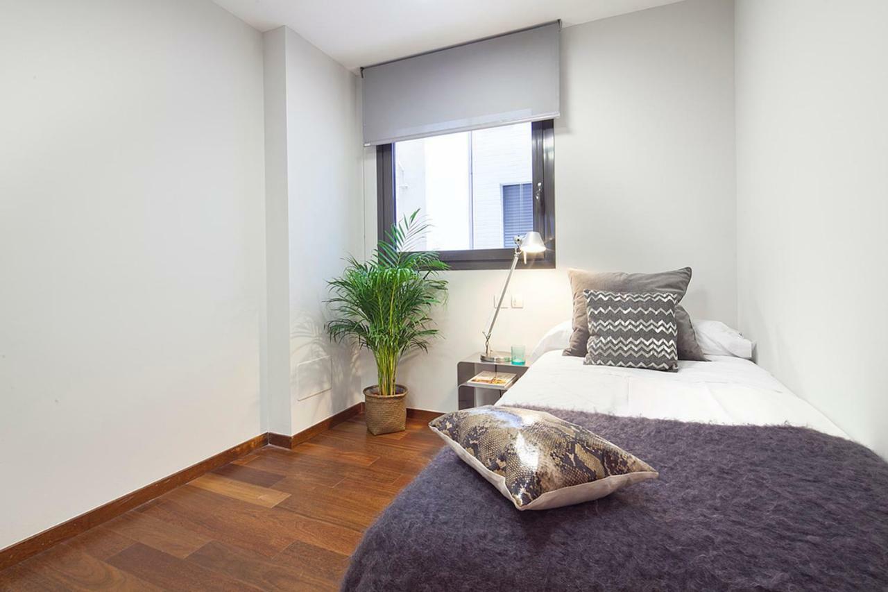 My Space Barcelona Pool Garden Apartments Экстерьер фото